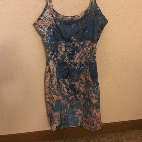 Hurley Dress - Picture 2 of 5